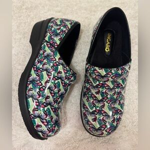 Women’s Ingaro Multicolor Slip-On Shoes Sz10 butterfly pattern